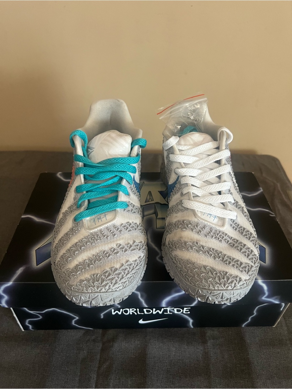 Nike Ja3 light Show